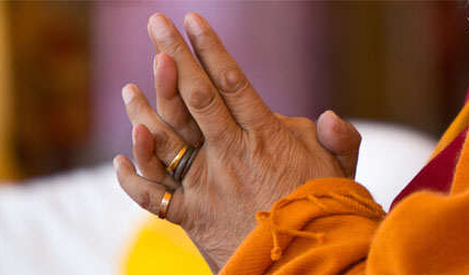 Prayers_Practices_haende Prayers Practices Haende