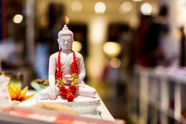 Slide_shop01 Lotus Lounge Shop